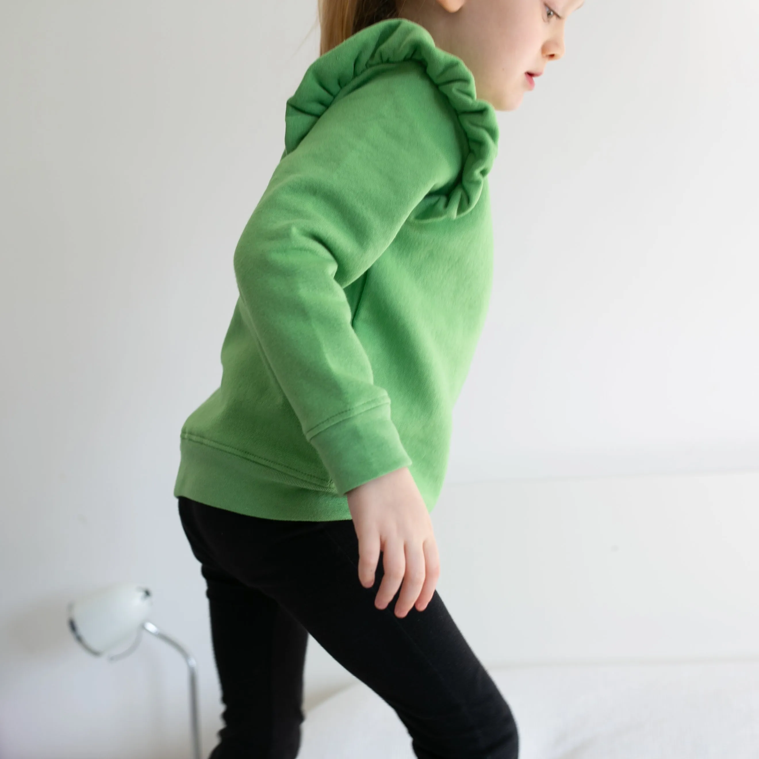 Green frill sleeve Sweatshirt