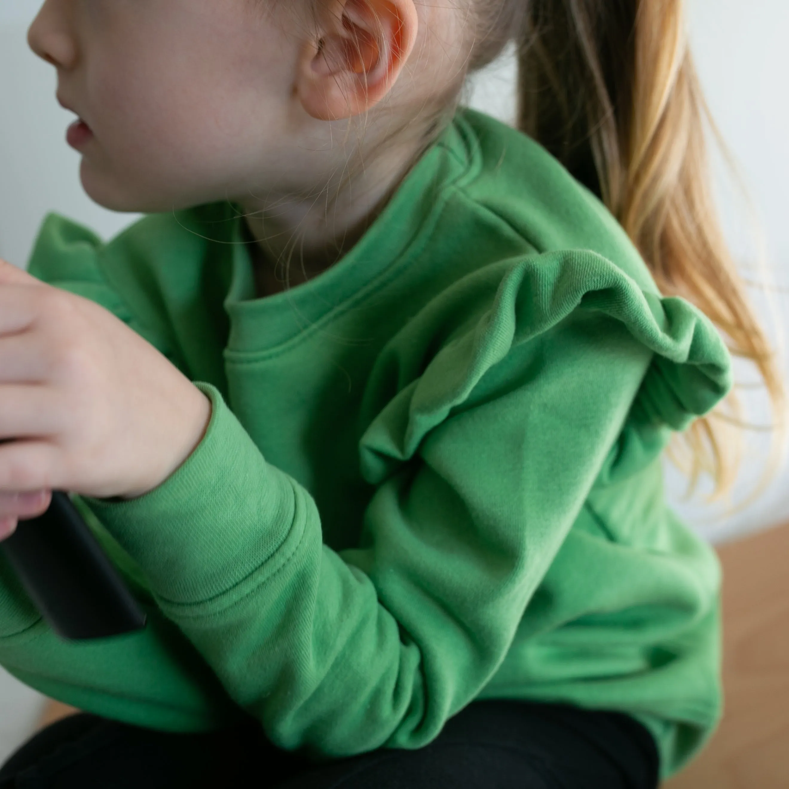 Green frill sleeve Sweatshirt