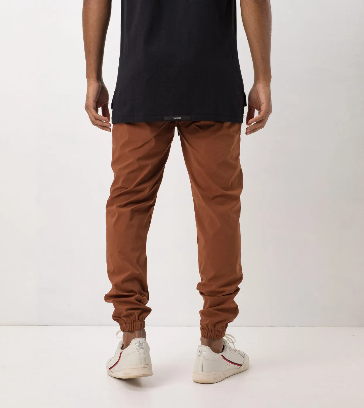 Jumpshot Jogger Dark Bronze