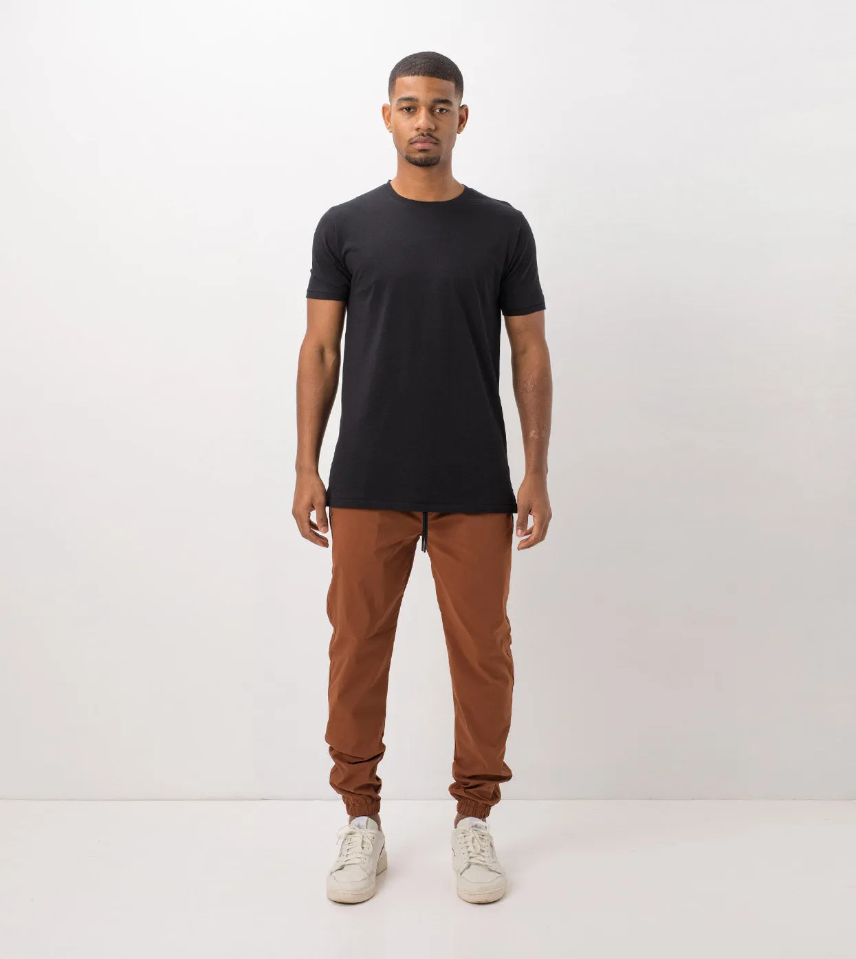 Jumpshot Jogger Dark Bronze