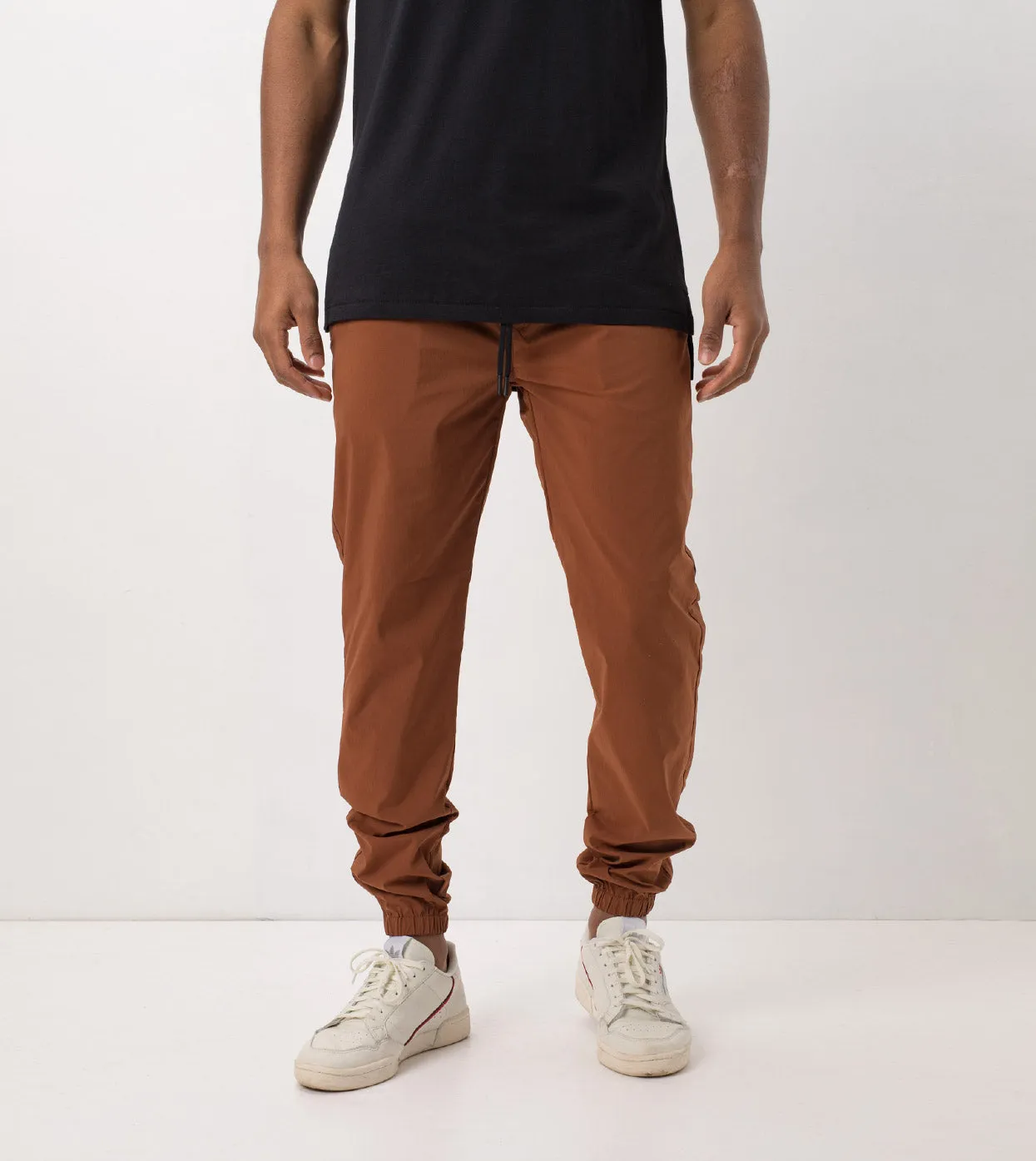 Jumpshot Jogger Dark Bronze