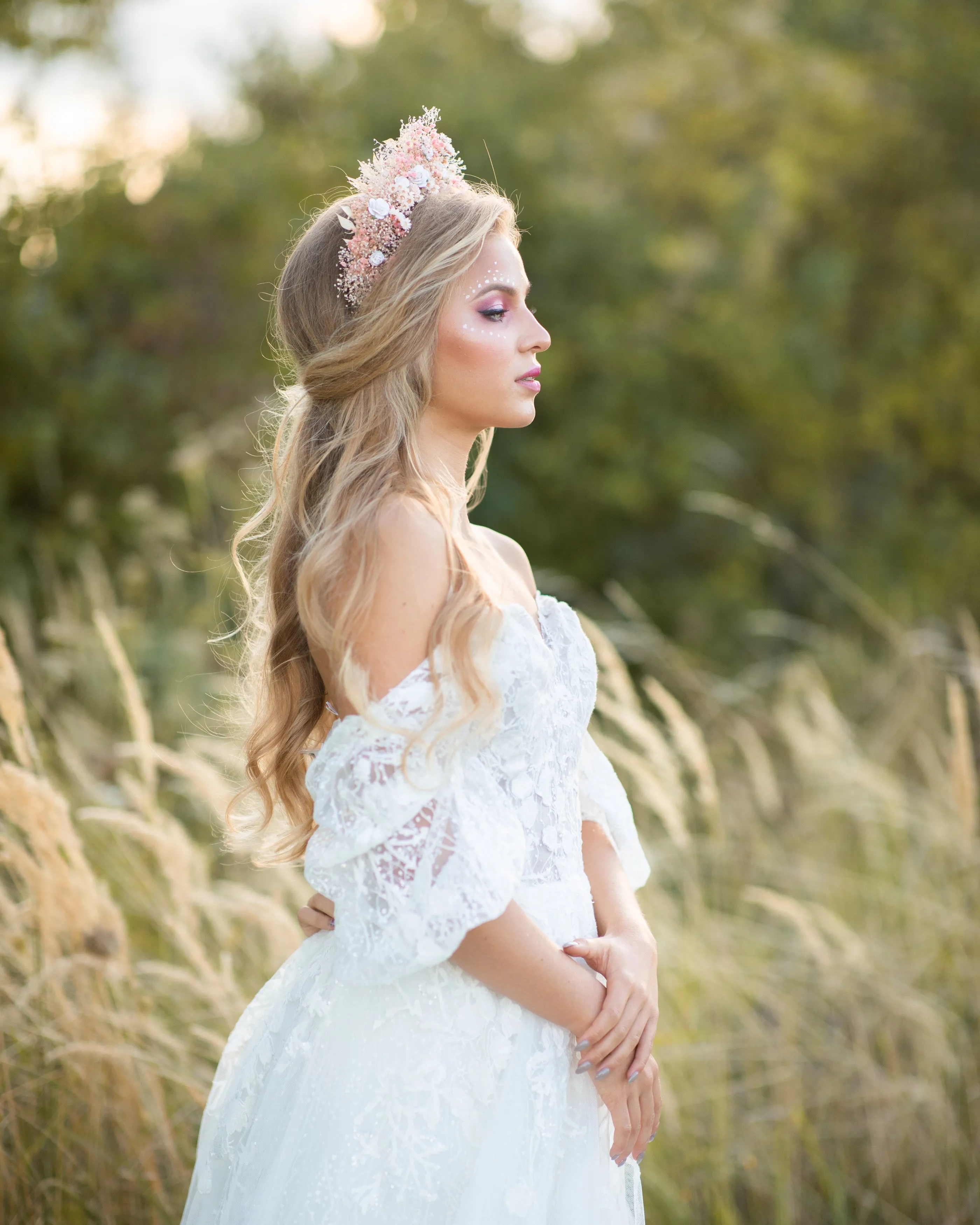 Romantic flower hair crown Bridal headband with roses Dried flowers headpiece for bride Peach Blush baby's breath Hair flower tiara Magaela