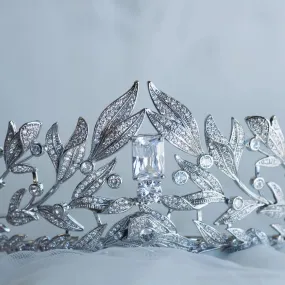 T149. luxury royal wedding bridal rhinestone crown tiara.